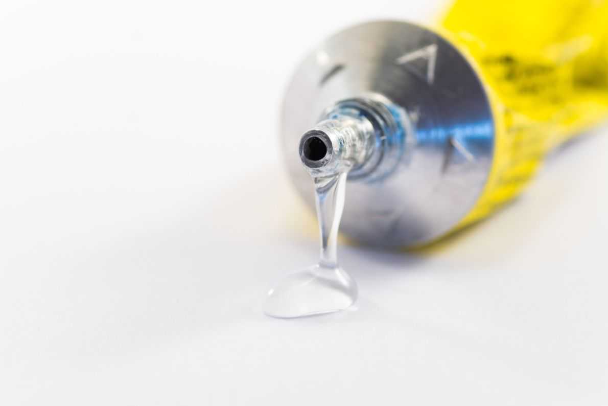  Fast-setting Adhesives