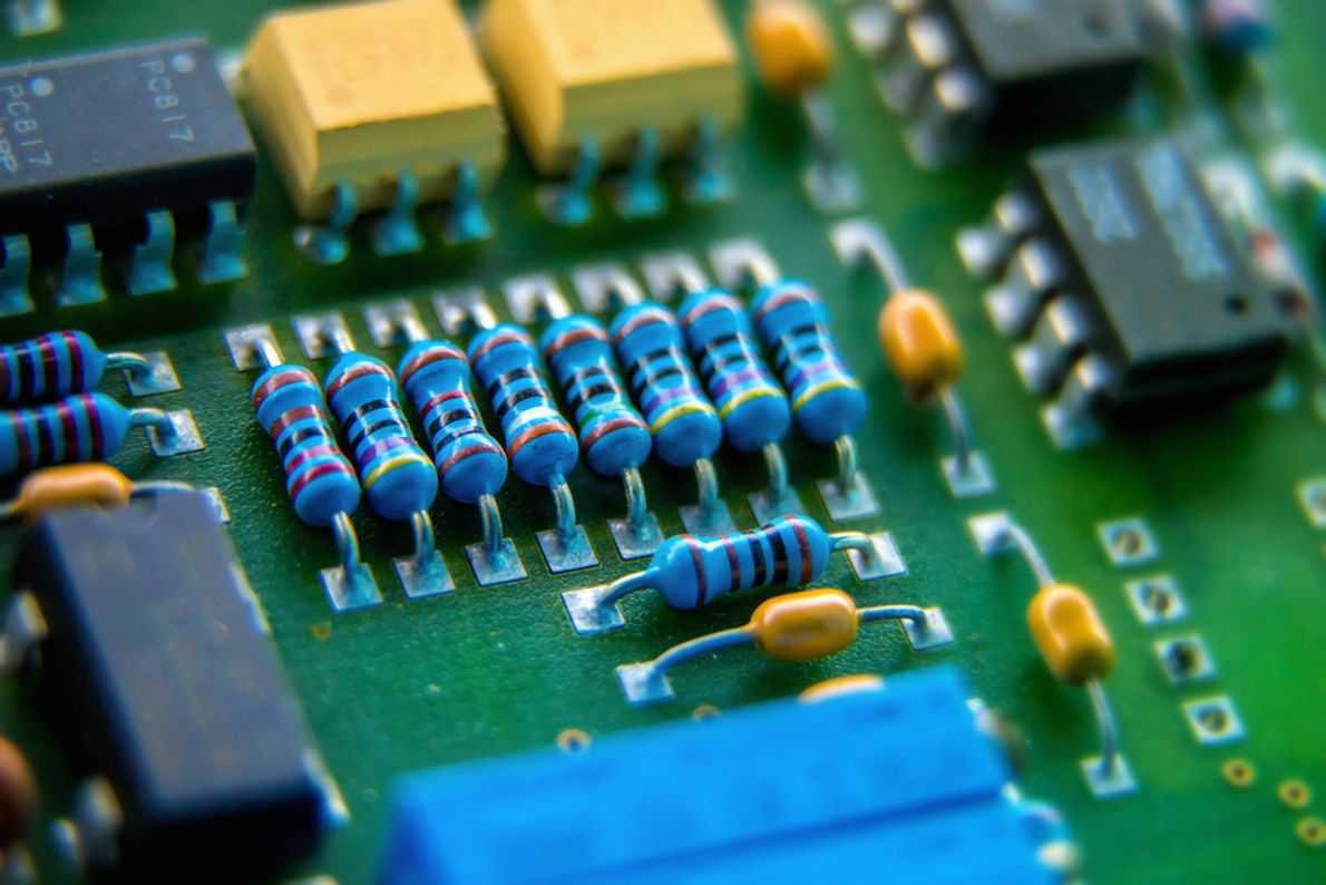  High-energy radiation resistant components
